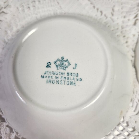 Johnson Bros. Dessert Bowls Ironstone Set of 2 White with Blue Floral Pattern - Picture 11 of 11
